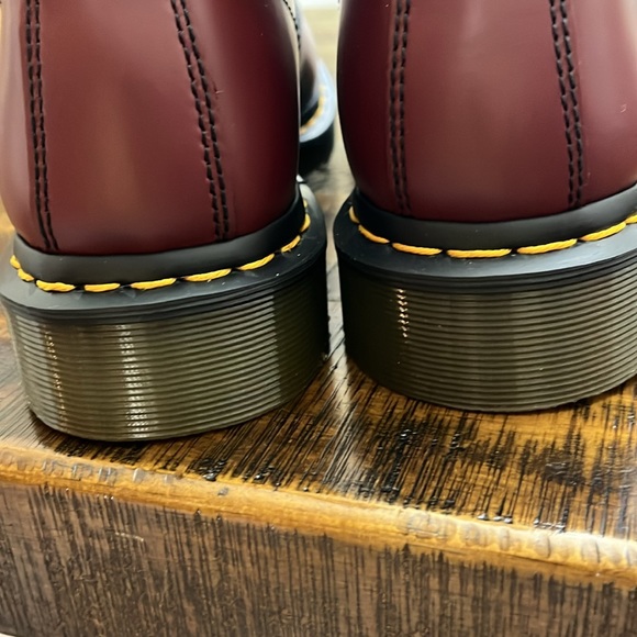 CHERRY RED Dr Martens NIB - Picture 4 of 7